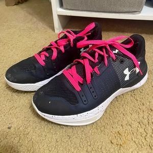 Volleyball/ athletic shoes size 7